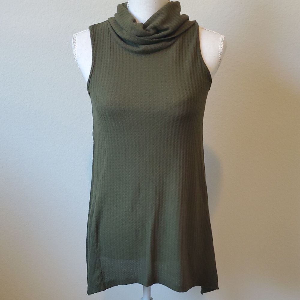 Pink Rose Olive Green Knit Top